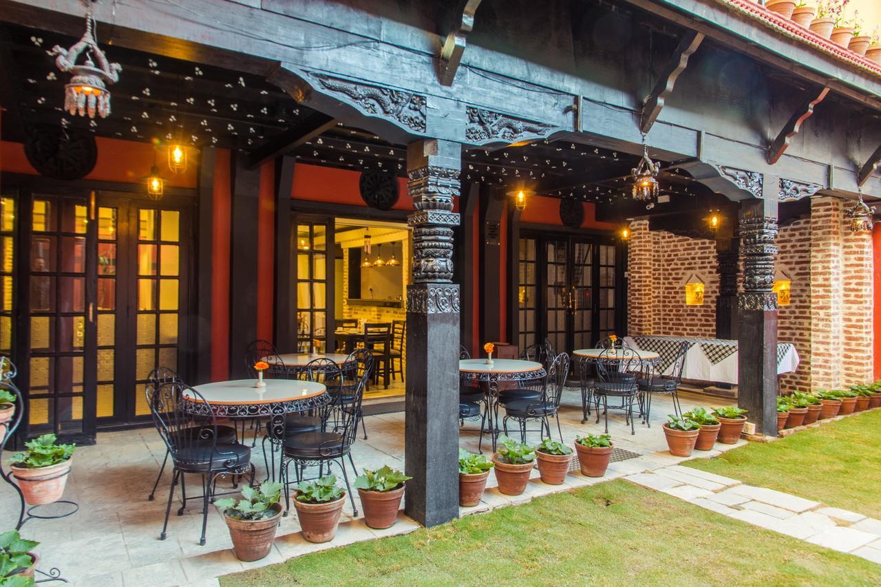 Harati Manor Inn Катманду Екстер'єр фото