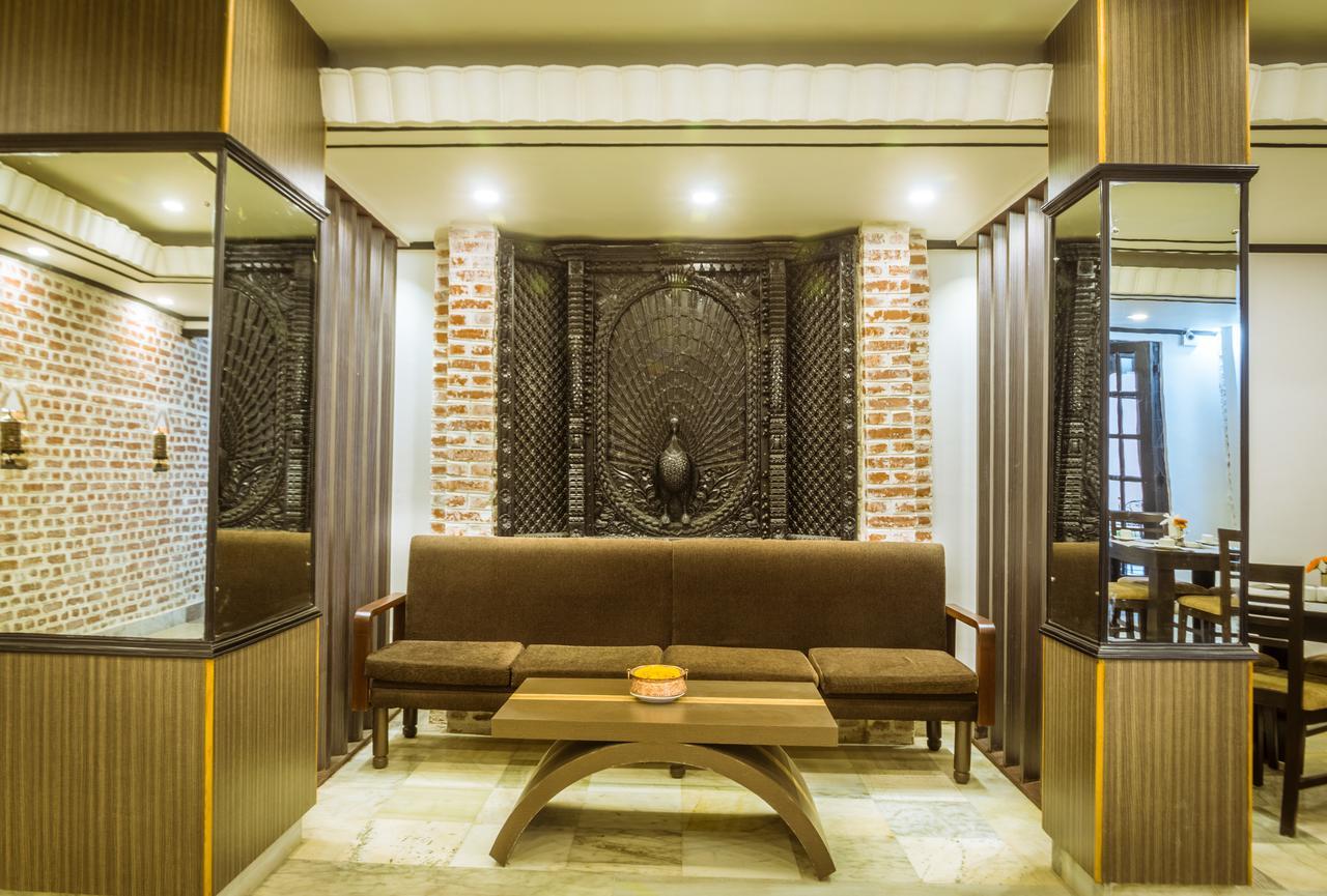 Harati Manor Inn Катманду Екстер'єр фото